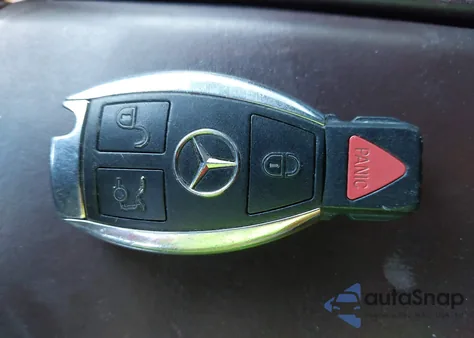 2014 Mercedes-Benz Gl 63 Amg 4Matic z USA, uszkodzony, nr VIN 4JGDF7EE8EA401418